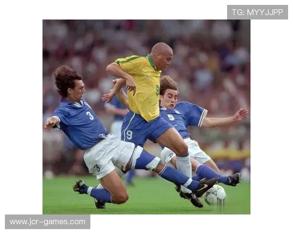 马尔蒂尼:稳健防守与精准预判,球场上的无声指挥官